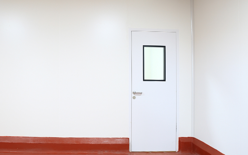 Est-il bon d’employer la porte en acier de cleanroom dans la salle blanche?