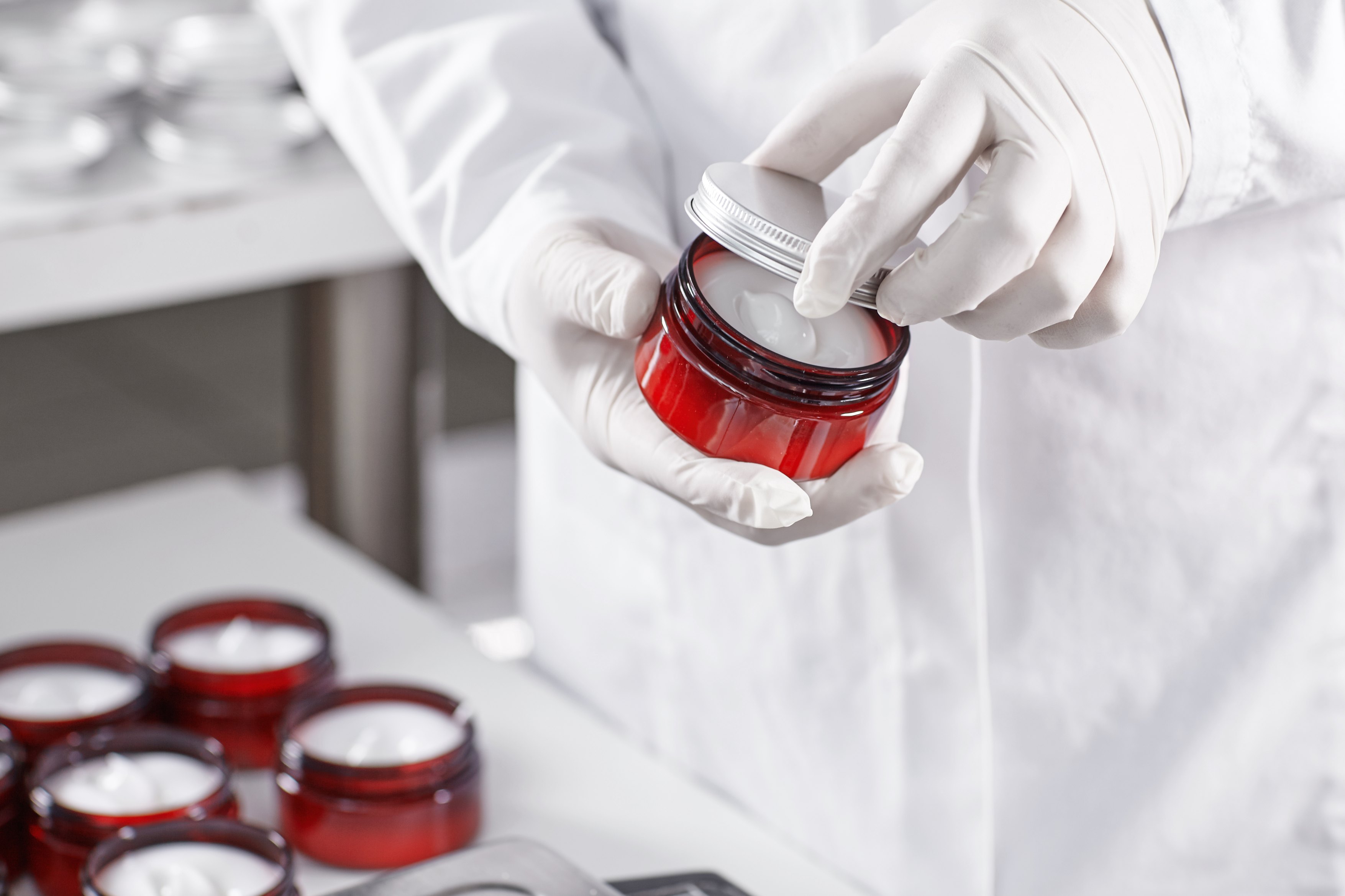 Exigences de salle blanche CGMP pour les installations de fabrication de cosmétiques aux États-Unis